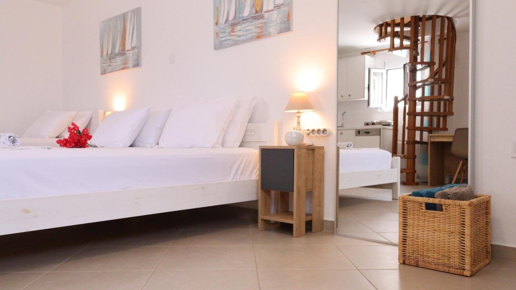 Lemon Tree Maisonette - Naoussa Paros Esterno foto